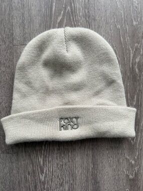 Foxy Kind - Embroidered Beanie - Light Sage